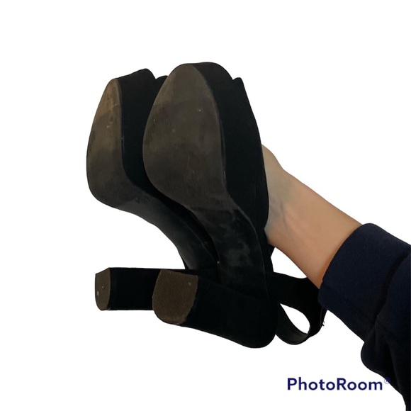 Black platform heels - Picture 3 of 3